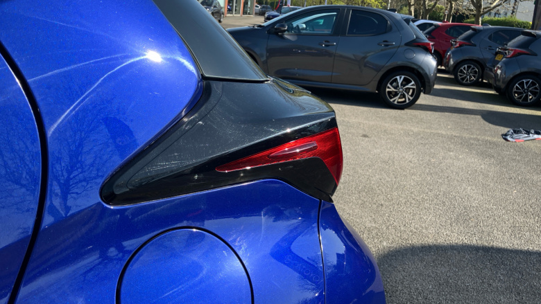 Toyota Yaris 1.5 Hybrid Icon 5dr CVT Hybrid Hatchback